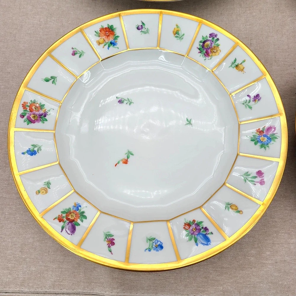 4 settings - Royal Copenhagen 'Henriette' 10.25 Inch Dinner Plates #444-8549